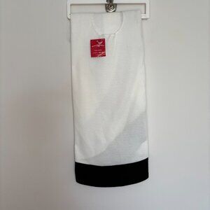 TARGET NEW 48" Tree Skirt Black White 42"-54" Tree Diameter White Black Felt